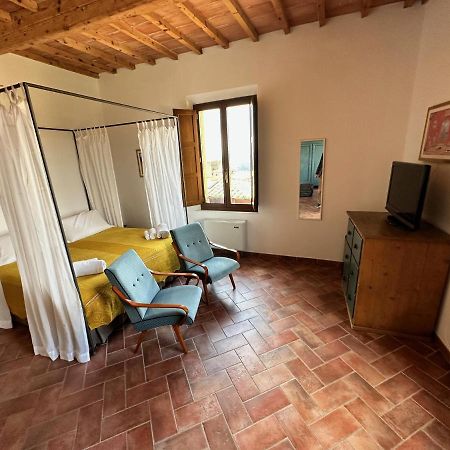 Rooms And Wine Al Castello Monteriggioni Exterior foto