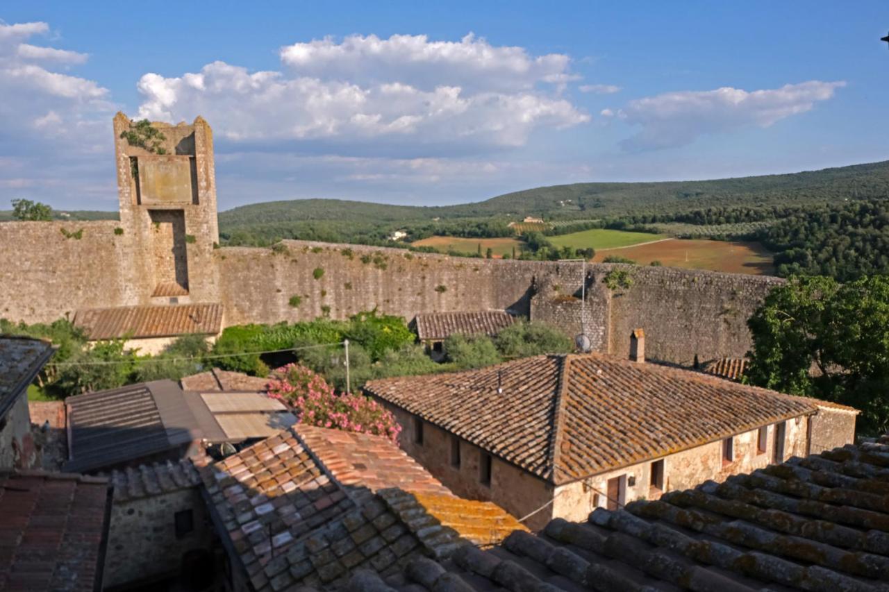 Rooms And Wine Al Castello Monteriggioni Exterior foto