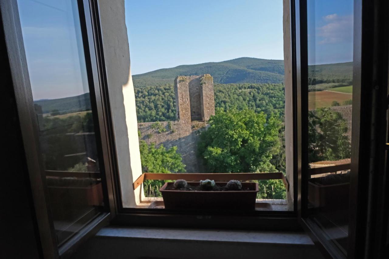 Rooms And Wine Al Castello Monteriggioni Exterior foto