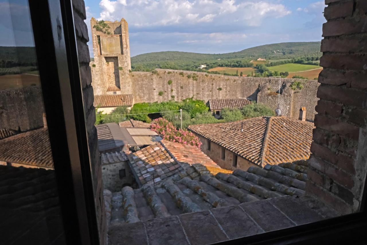 Rooms And Wine Al Castello Monteriggioni Exterior foto