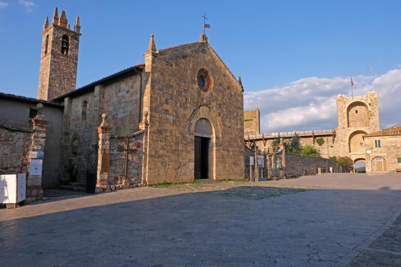 Rooms And Wine Al Castello Monteriggioni Exterior foto