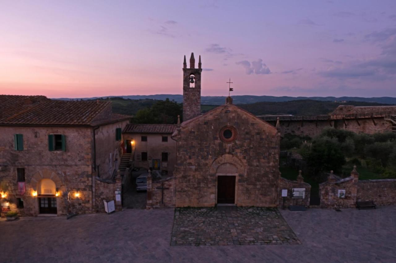 Rooms And Wine Al Castello Monteriggioni Exterior foto