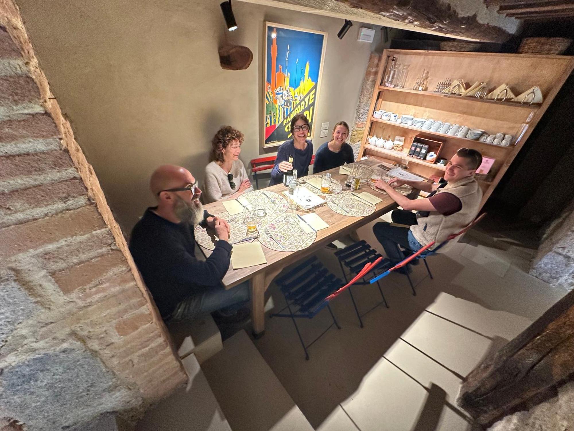 Rooms And Wine Al Castello Monteriggioni Exterior foto