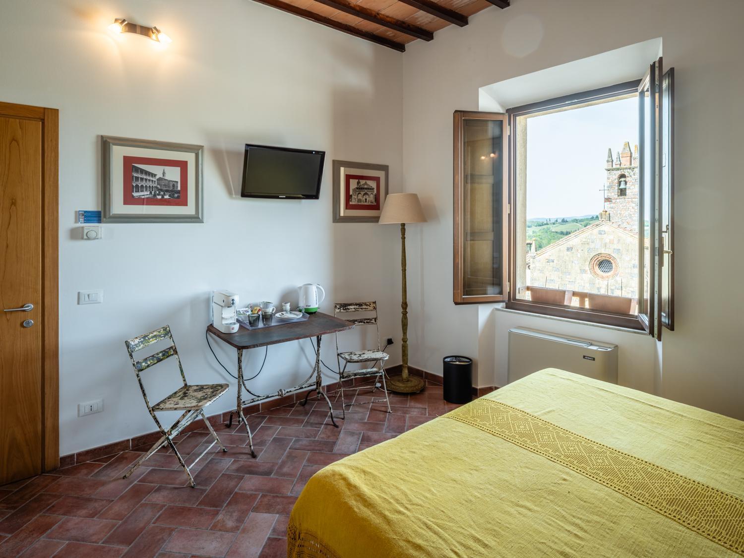 Rooms And Wine Al Castello Monteriggioni Exterior foto