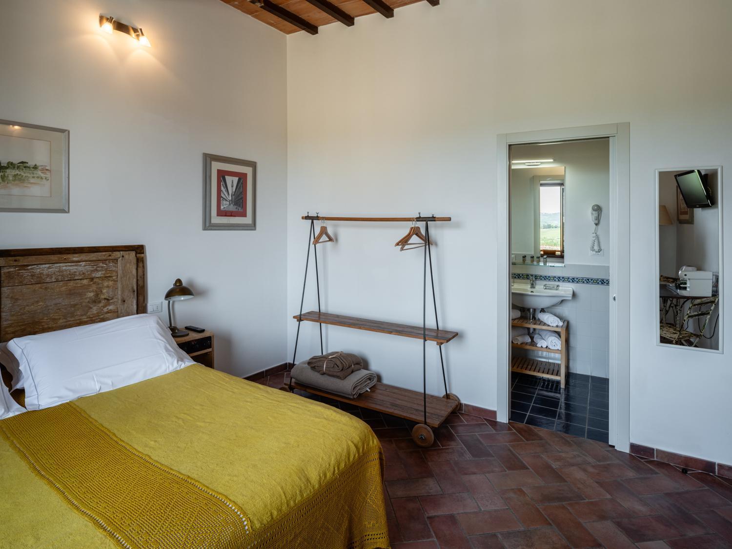 Rooms And Wine Al Castello Monteriggioni Exterior foto